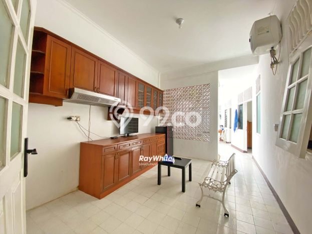 Jarang Ada! Rumah Kontrakan 4 Kamar Nyaman Siap Huni Pejaten Jarang Ada! Rumah Kontrakan 4 Kamar Nyaman Siap Huni Pejaten