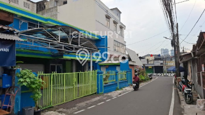 Rumah Tenang di , 11 KT, LT 270m2m² Bangunan 450m2m² Rumah Tenang di , 11 KT, LT 270m2m² Bangunan 450m2m²