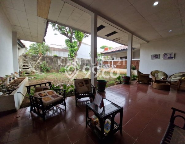 For Sale! Premium House LT 985m2 Desain Elegan di Kemang For Sale! Premium House LT 985m2 Desain Elegan di Kemang