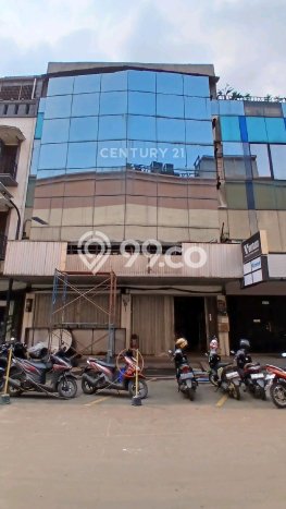 Disewakan Ruko di Kawasan Ramai Fatmawati Luas 576m2 Disewakan Ruko di Kawasan Ramai Fatmawati Luas 576m2