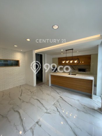Rumah Kondisi Baik Disewakan di Pondok Indah, Jakarta Selatan LT 412m2, LB 450m2 Rumah Kondisi Baik Disewakan di Pondok Indah, Jakarta Selatan LT 412m2, LB 450m2