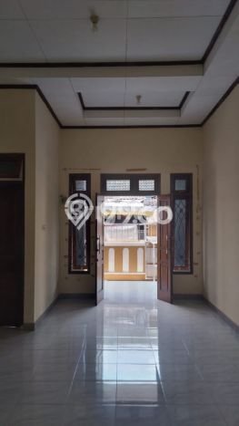 HOT DEAL! Rumah area Gentan, 1 KM, Area Strategis, Luas 100m² Bangunan 100m² HOT DEAL! Rumah area Gentan, 1 KM, Area Strategis, Luas 100m² Bangunan 100m²