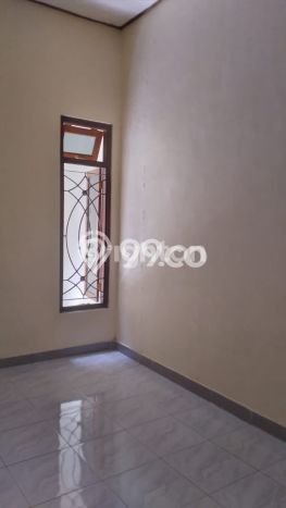 HOT DEAL! Rumah area Gentan, 1 KM, Area Strategis, Luas 100m² Bangunan 100m² HOT DEAL! Rumah area Gentan, 1 KM, Area Strategis, Luas 100m² Bangunan 100m²