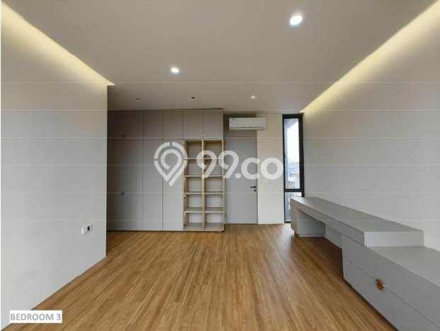Siap Huni Rumah Mewah 4 Kamar di Kebon Jeruk Dekat ke Mana Pun Siap Huni Rumah Mewah 4 Kamar di Kebon Jeruk Dekat ke Mana Pun