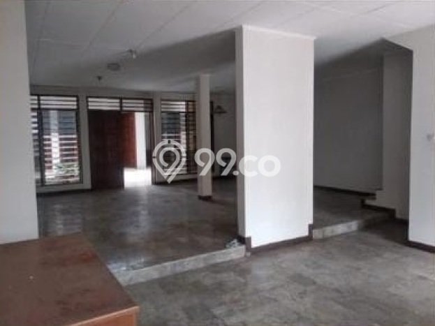 Ready to Use! Luxury House LT 273m2 Desain Modern di Kedoya Baru Ready to Use! Luxury House LT 273m2 Desain Modern di Kedoya Baru