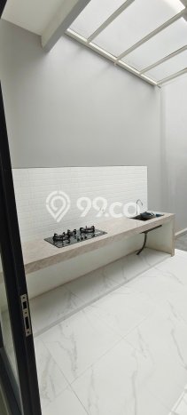 Rumah Luxury Modern Tanpa Renovasi di Villa Meruya Jakarta Barat Rumah Luxury Modern Tanpa Renovasi di Villa Meruya Jakarta Barat