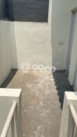 Dijual Rumah 4 Kamar Lokasi Strategis Nyaman dan Strategis di Karawaci Dijual Rumah 4 Kamar Lokasi Strategis Nyaman dan Strategis di Karawaci