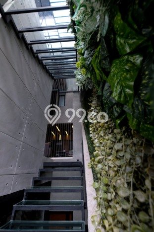 Rumah Mewah Siap Huni LT 234m2 di Kebon Jeruk, Jakarta Barat Rumah Mewah Siap Huni LT 234m2 di Kebon Jeruk, Jakarta Barat