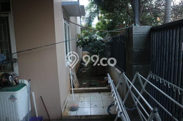 Rumah Hook Taman Royal SHM Lokasi Strategis Rumah Hook Taman Royal SHM Lokasi Strategis