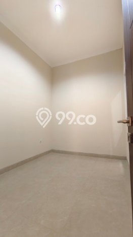 Dijual Rumah Luas Elegan Dengan View Cantik di Duri Kepa, Jakarta Barat Dijual Rumah Luas Elegan Dengan View Cantik di Duri Kepa, Jakarta Barat