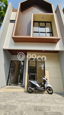 Dijual Rumah Luas Megah Dengan View Eksklusif di Metland Puri, Jakarta Barat Dijual Rumah Luas Megah Dengan View Eksklusif di Metland Puri, Jakarta Barat