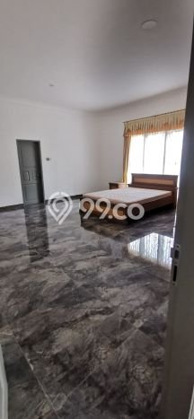 Ready to Use! Premium House LT 818m2 Desain Modern di Modernland Ready to Use! Premium House LT 818m2 Desain Modern di Modernland