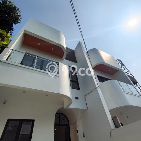 Dijual Hunian Rumah Nyaman 4 KT di Meruya, Jakarta Barat Dijual Hunian Rumah Nyaman 4 KT di Meruya, Jakarta Barat