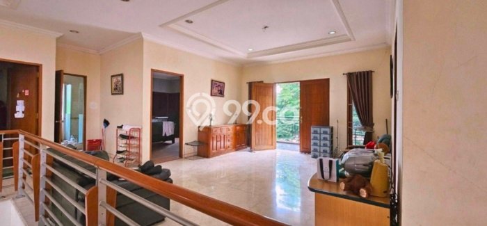 Rumah Luxury Modern Tanpa Renovasi di Meruya Jakarta Barat Rumah Luxury Modern Tanpa Renovasi di Meruya Jakarta Barat