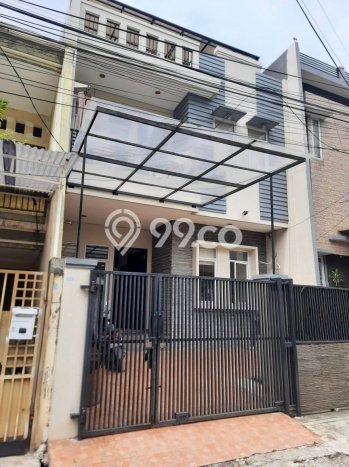 Rumah Elit Modern Siap Huni di Taman Ratu Jakarta Barat Rumah Elit Modern Siap Huni di Taman Ratu Jakarta Barat