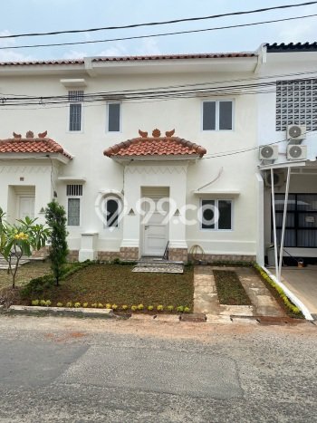 Dijual Rumah 4 Kamar Lokasi Strategis Nyaman dan Strategis di Karawaci Dijual Rumah 4 Kamar Lokasi Strategis Nyaman dan Strategis di Karawaci