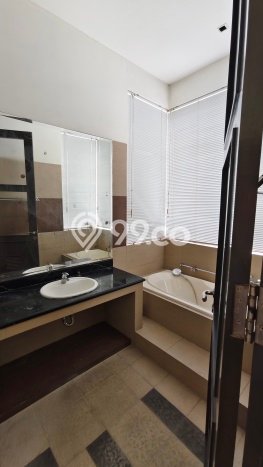 Hunian Elit LB 359m2 Siap Huni Desain Elegan di Green Ville, Jakarta Barat Hunian Elit LB 359m2 Siap Huni Desain Elegan di Green Ville, Jakarta Barat