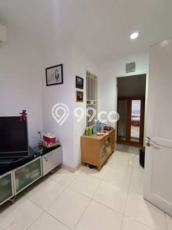 Rumah Luxury Modern Tanpa Renovasi di Puri Media Jakarta Barat Rumah Luxury Modern Tanpa Renovasi di Puri Media Jakarta Barat