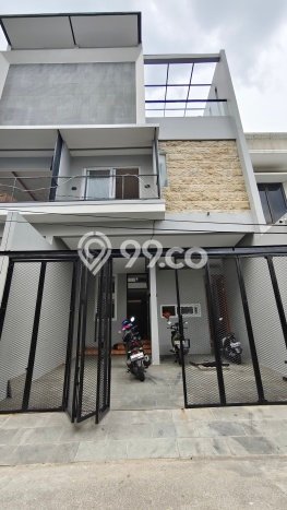 Ready to Use! Premium House LT 90m2 Desain Elegan di Duri Kepa Ready to Use! Premium House LT 90m2 Desain Elegan di Duri Kepa