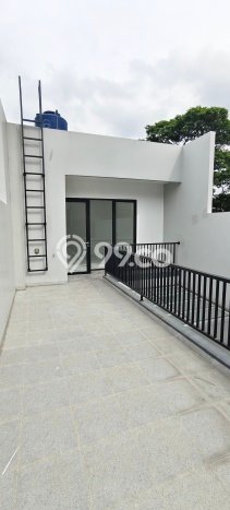 Rumah Luxury Modern Tanpa Renovasi di Villa Meruya Jakarta Barat Rumah Luxury Modern Tanpa Renovasi di Villa Meruya Jakarta Barat