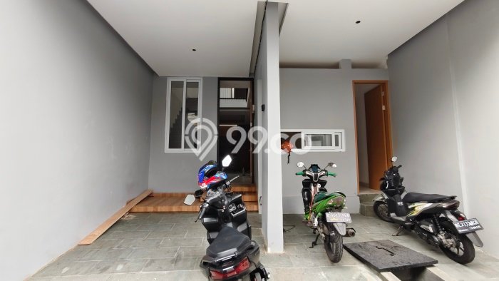 Ready to Use! Premium House LT 90m2 Desain Elegan di Duri Kepa Ready to Use! Premium House LT 90m2 Desain Elegan di Duri Kepa