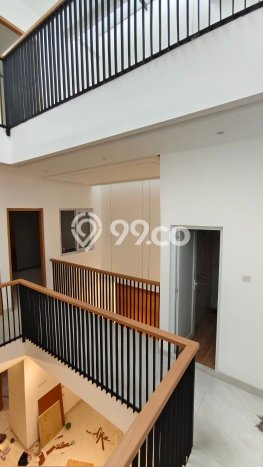 Ready to Use! Premium House LT 90m2 Desain Elegan di Duri Kepa Ready to Use! Premium House LT 90m2 Desain Elegan di Duri Kepa