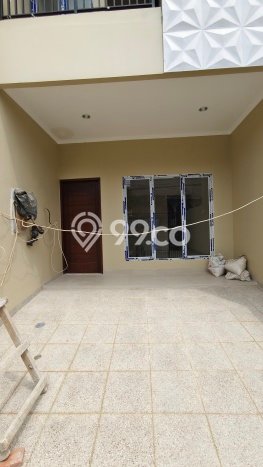 Dijual Rumah Luas Elegan Dengan View Cantik di Duri Kepa, Jakarta Barat Dijual Rumah Luas Elegan Dengan View Cantik di Duri Kepa, Jakarta Barat