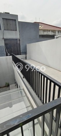 Rumah Luxury Modern Tanpa Renovasi di Villa Meruya Jakarta Barat Rumah Luxury Modern Tanpa Renovasi di Villa Meruya Jakarta Barat