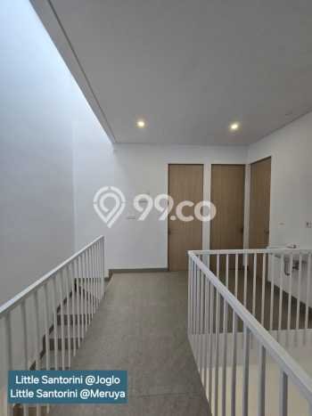 Dijual Rumah Mewah Elegan Dengan View Cantik di Joglo, Jakarta Barat Dijual Rumah Mewah Elegan Dengan View Cantik di Joglo, Jakarta Barat