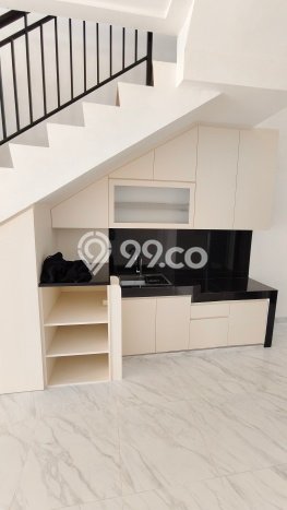 Rumah Luas Asri 4 KT Siap Pakai di Duri Kepa Jakarta Barat Rumah Luas Asri 4 KT Siap Pakai di Duri Kepa Jakarta Barat