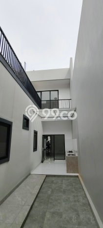 Rumah Luxury Modern Tanpa Renovasi di Villa Meruya Jakarta Barat Rumah Luxury Modern Tanpa Renovasi di Villa Meruya Jakarta Barat