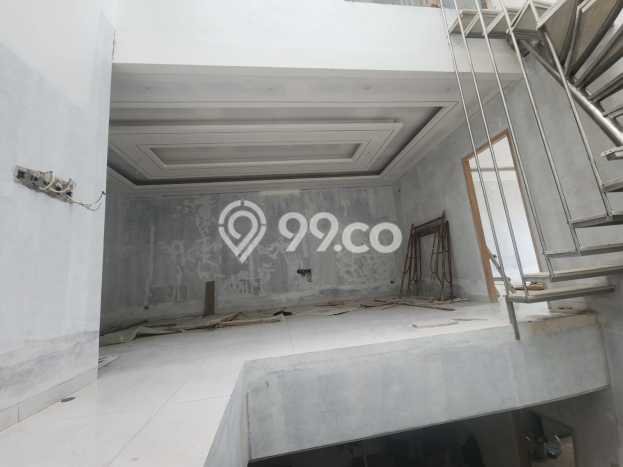 For Sale! Luxury House LT 225m2 Desain Elegan di Puri Indah For Sale! Luxury House LT 225m2 Desain Elegan di Puri Indah