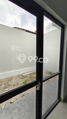 Dijual Rumah Eksklusif 3 KT di Taman Surya, Jakarta Barat Dijual Rumah Eksklusif 3 KT di Taman Surya, Jakarta Barat