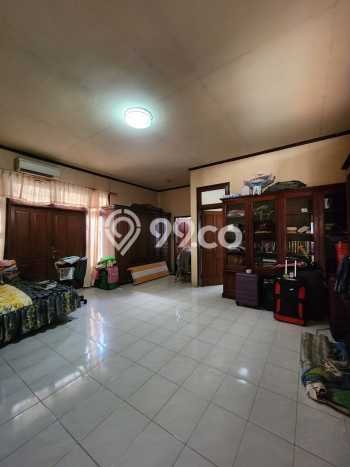 Siap Huni Rumah Mewah 5 Kamar di Ciputat Timur Dekat ke Mana Pun Siap Huni Rumah Mewah 5 Kamar di Ciputat Timur Dekat ke Mana Pun