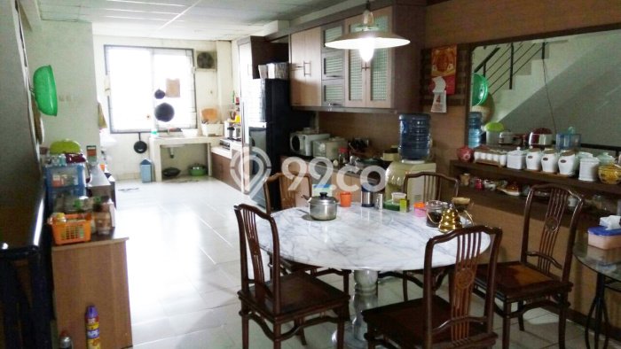 LOKASI STRATEGIS! Ruko Kawasan BSD, Luas 202m2m², Pusat Komersial, Mainroad LOKASI STRATEGIS! Ruko Kawasan BSD, Luas 202m2m², Pusat Komersial, Mainroad