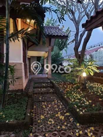 Dijual Rumah Mewah Elegan Dengan View Cantik di Cinere, Jakarta Selatan Dijual Rumah Mewah Elegan Dengan View Cantik di Cinere, Jakarta Selatan