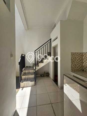 Siap Huni Rumah Mewah 4 Kamar di Ciputat Dekat ke Mana Pun Siap Huni Rumah Mewah 4 Kamar di Ciputat Dekat ke Mana Pun