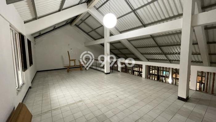 Jual Rumah Mewah Elegan Dengan View Cantik di Sektor 1 - Bintaro, Jakarta Selatan Jual Rumah Mewah Elegan Dengan View Cantik di Sektor 1 - Bintaro, Jakarta Selatan