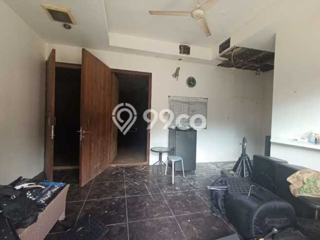 Siap Huni Rumah Mewah 3 Kamar di Kebayoran Lama Dekat ke Mana Pun Siap Huni Rumah Mewah 3 Kamar di Kebayoran Lama Dekat ke Mana Pun