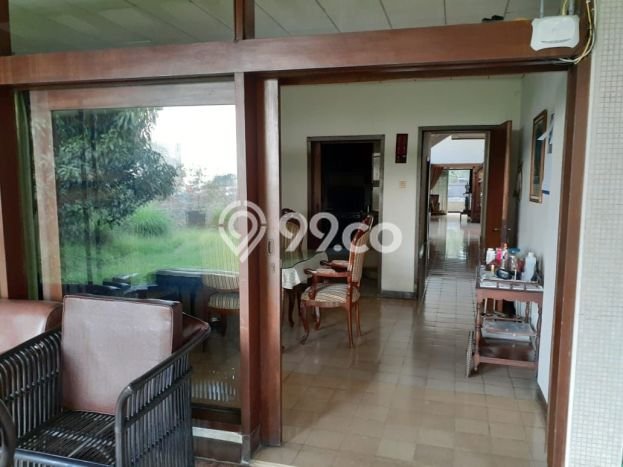 Rumah area Cidadap, Bandung, Luas 1243m² Bangunan 385m² Rumah area Cidadap, Bandung, Luas 1243m² Bangunan 385m²