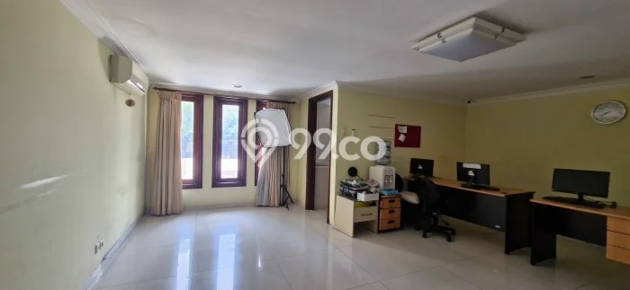 Rumah Mewah LB 800m2 Siap Pakai Desain Elegan di Kota Wisata, Bogor Rumah Mewah LB 800m2 Siap Pakai Desain Elegan di Kota Wisata, Bogor