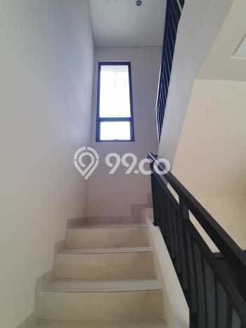 For Sale Hunian Rumah Terawat 3 KT di Cibubur, Jakarta Timur For Sale Hunian Rumah Terawat 3 KT di Cibubur, Jakarta Timur