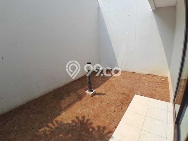 For Sale Hunian Rumah Terawat 3 KT di Cibubur, Jakarta Timur For Sale Hunian Rumah Terawat 3 KT di Cibubur, Jakarta Timur