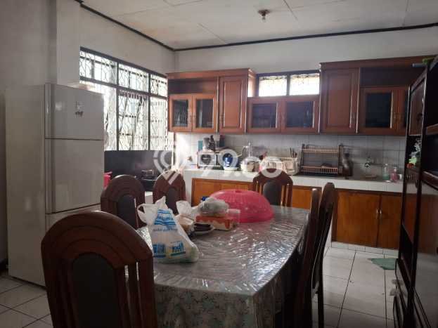 Rumah Elit LB 276m2 Siap Pakai Desain Elegan di Gatot Subroto, Bandung Rumah Elit LB 276m2 Siap Pakai Desain Elegan di Gatot Subroto, Bandung