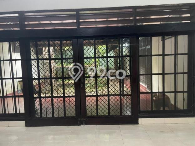 Hunian Eksklusif Siap Huni LT 576m2 di Kebayoran Baru, Jakarta Selatan Hunian Eksklusif Siap Huni LT 576m2 di Kebayoran Baru, Jakarta Selatan