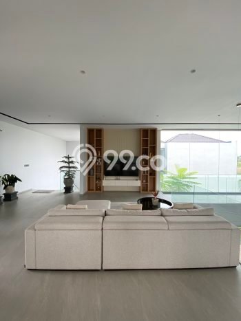 Ready to Use! Luxury House LT 700m2 Desain Elegan di Kota Baru Parahyangan Ready to Use! Luxury House LT 700m2 Desain Elegan di Kota Baru Parahyangan