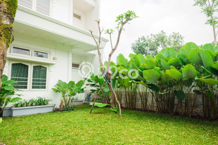 KESEMPATAN EMAS! Rumah area , Bandung, Luas 500m2m² Bangunan 560m2m² KESEMPATAN EMAS! Rumah area , Bandung, Luas 500m2m² Bangunan 560m2m²