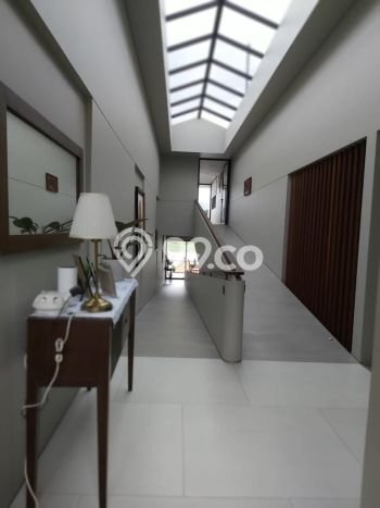 Rumah Mewah LB 700m2 Siap Huni Desain Elegan di Kota Baru Parahyangan, Bandung Rumah Mewah LB 700m2 Siap Huni Desain Elegan di Kota Baru Parahyangan, Bandung