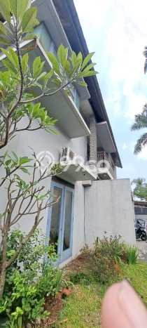 Rumah Mewah LB 200m2 Siap Pakai Desain Elegan di mekar wangi, Bandung Rumah Mewah LB 200m2 Siap Pakai Desain Elegan di mekar wangi, Bandung