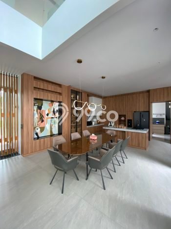 Ready to Use! Luxury House LT 700m2 Desain Elegan di Kota Baru Parahyangan Ready to Use! Luxury House LT 700m2 Desain Elegan di Kota Baru Parahyangan